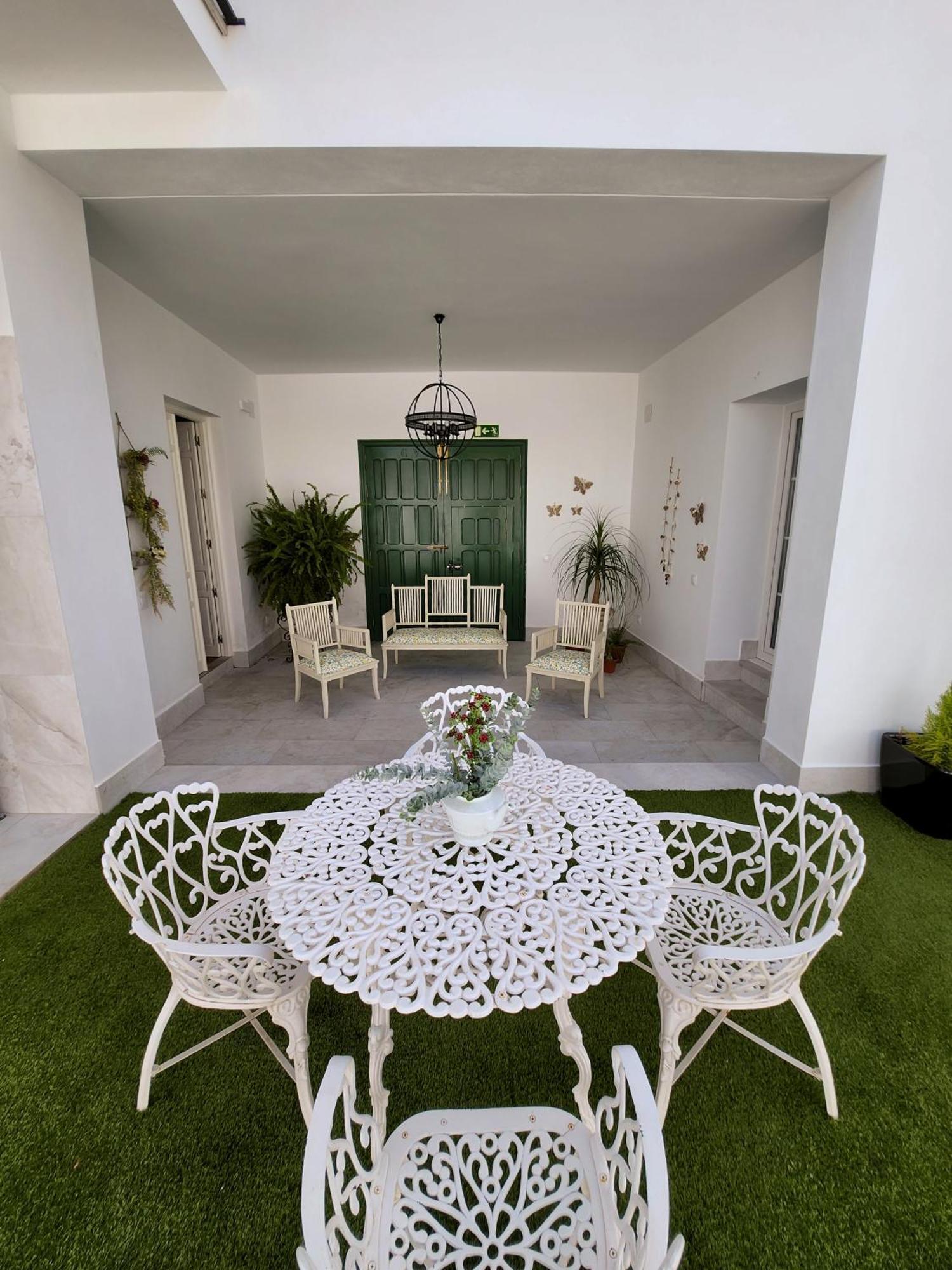 Hotel Boutique Iulia 5 Estrellas Medina de las Torres Εξωτερικό φωτογραφία